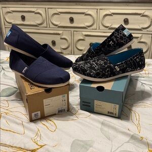 BUNDLE- TOMS Navy and Science Slip ons